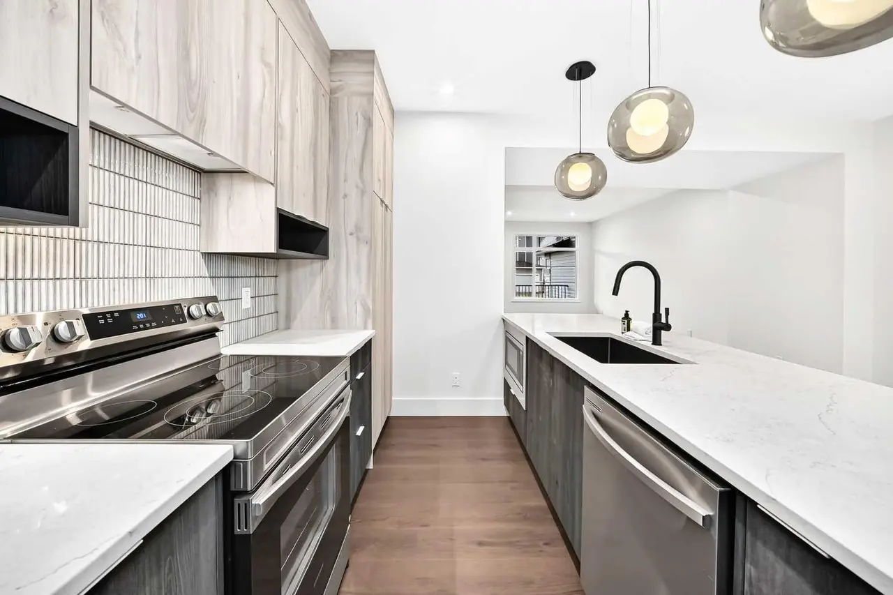2461 Creeker Lane 