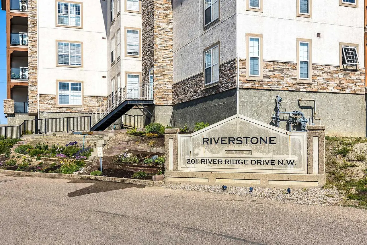 235, 201 River Ridge Drive NW