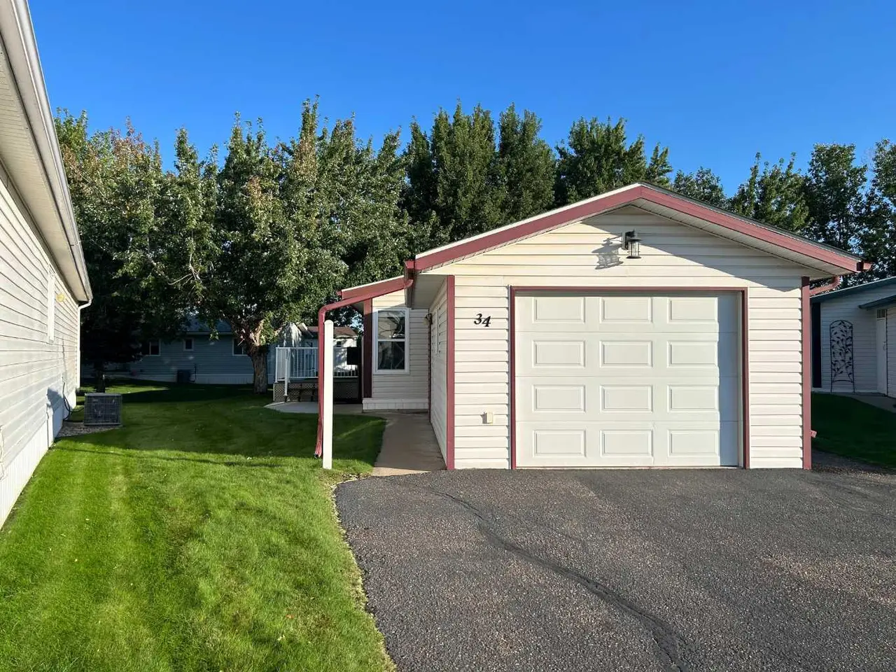 34, 1600 Strachan Road SE