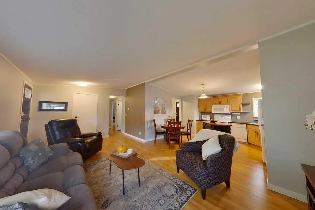 34, 1600 Strachan Road SE