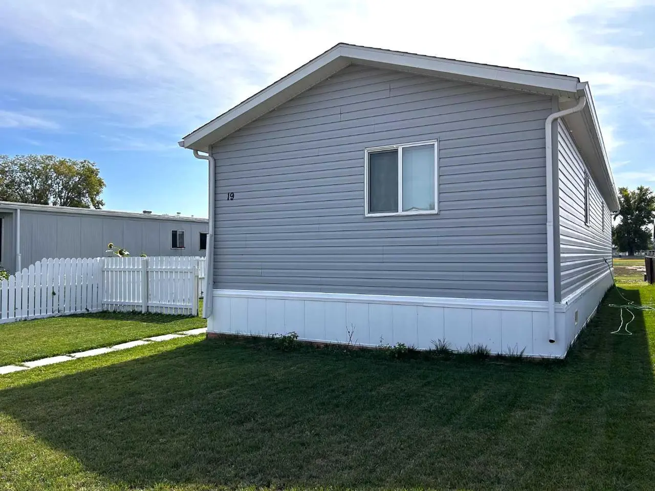 19 Eastbrook Drive E
