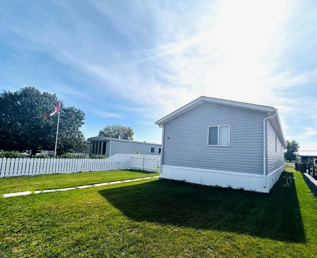 19 Eastbrook Drive E