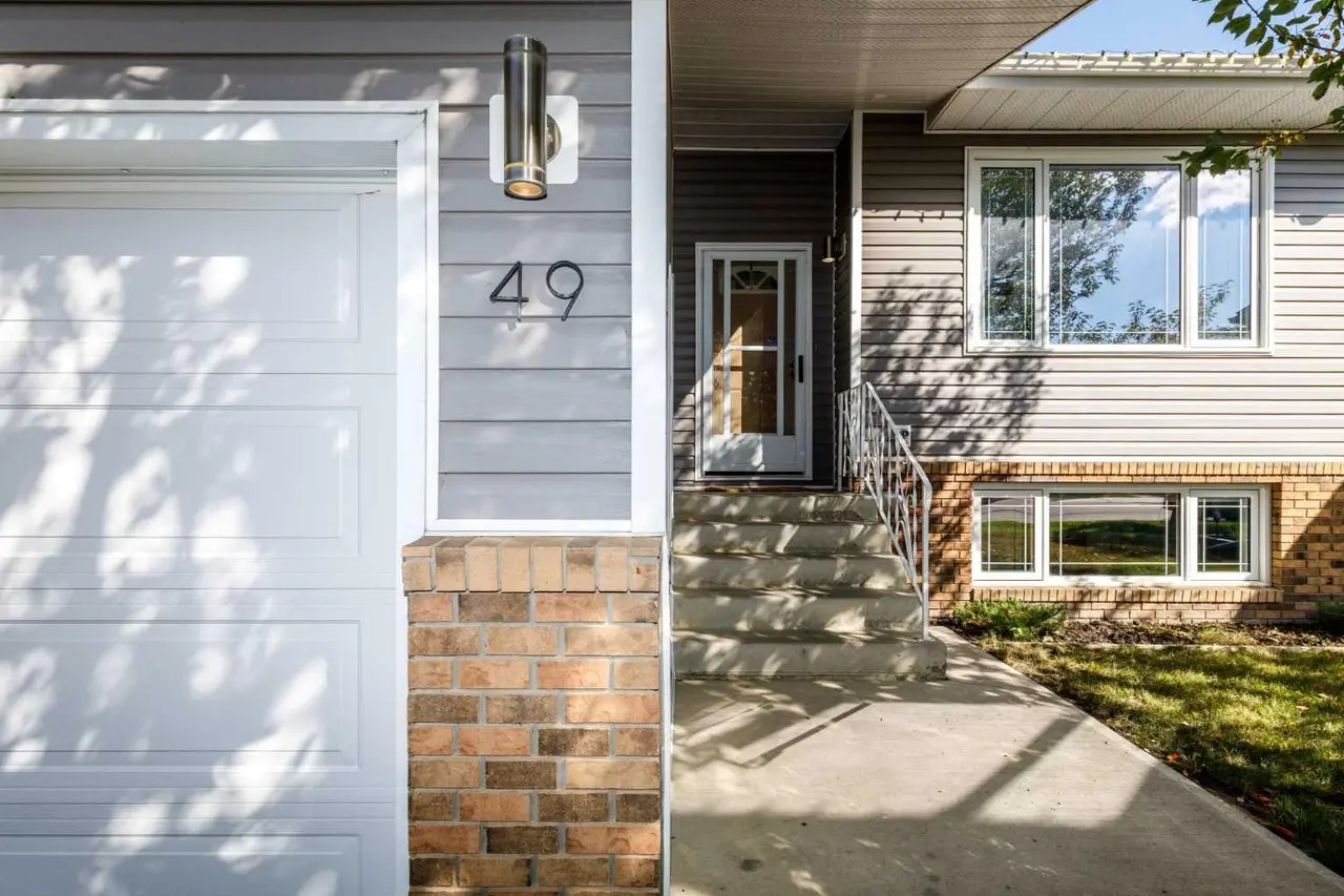 49 Rutledge Crescent 