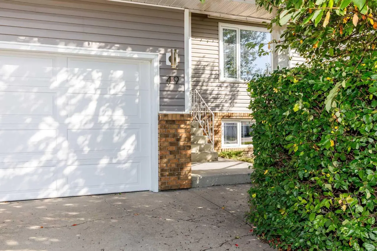 49 Rutledge Crescent 