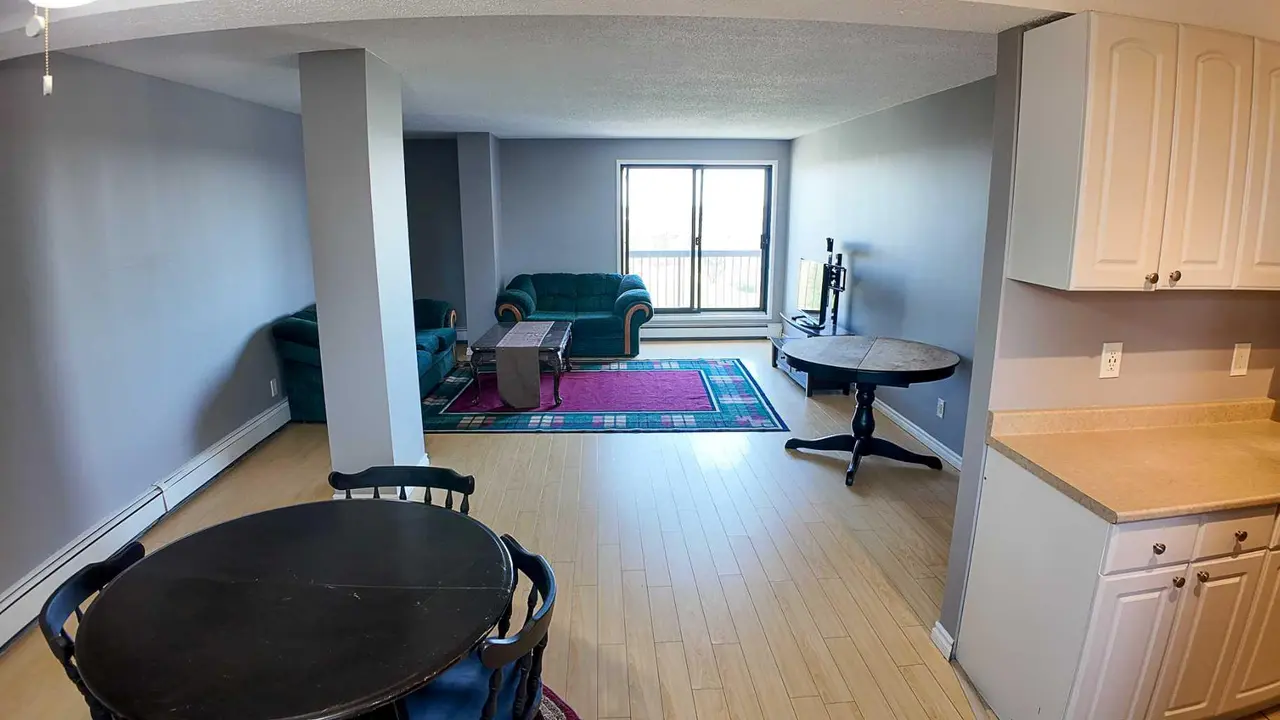 617, 5 Berkeley Place W