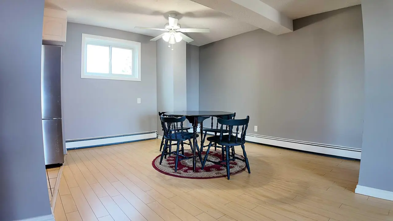 617, 5 Berkeley Place W