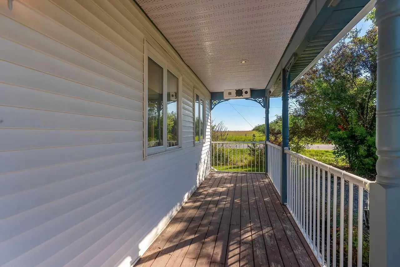 707 East Lakeview Road 