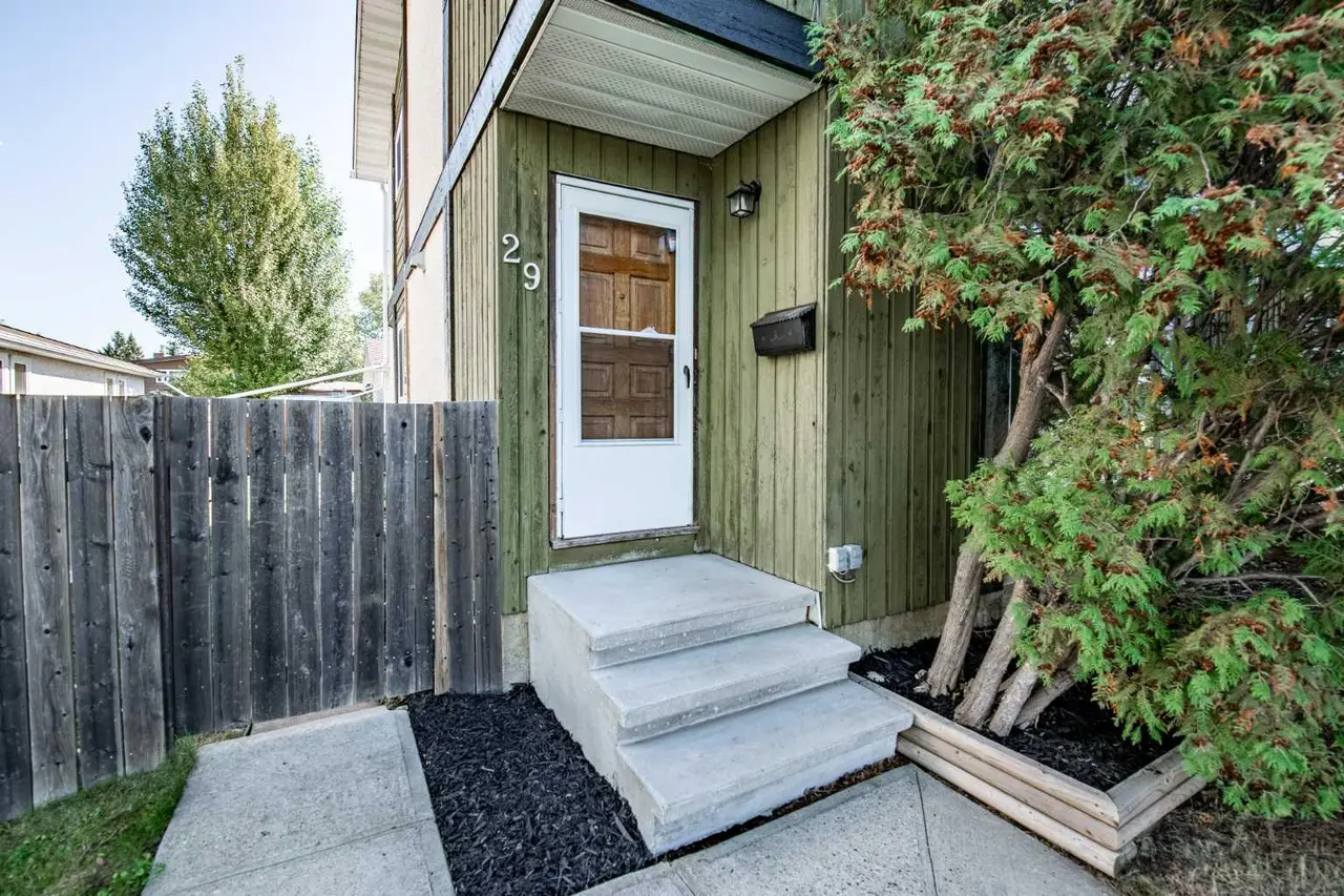 29 Abbott Close 