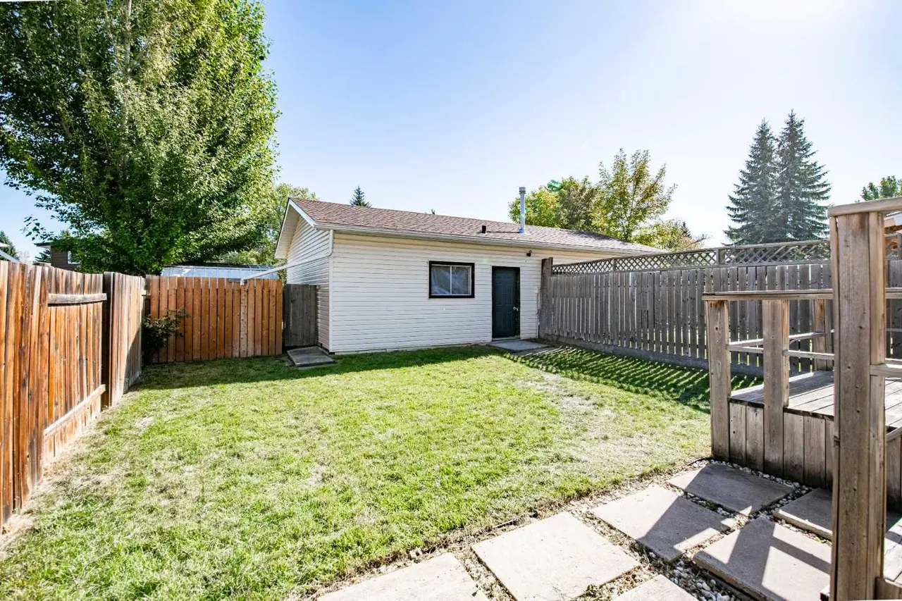 29 Abbott Close 