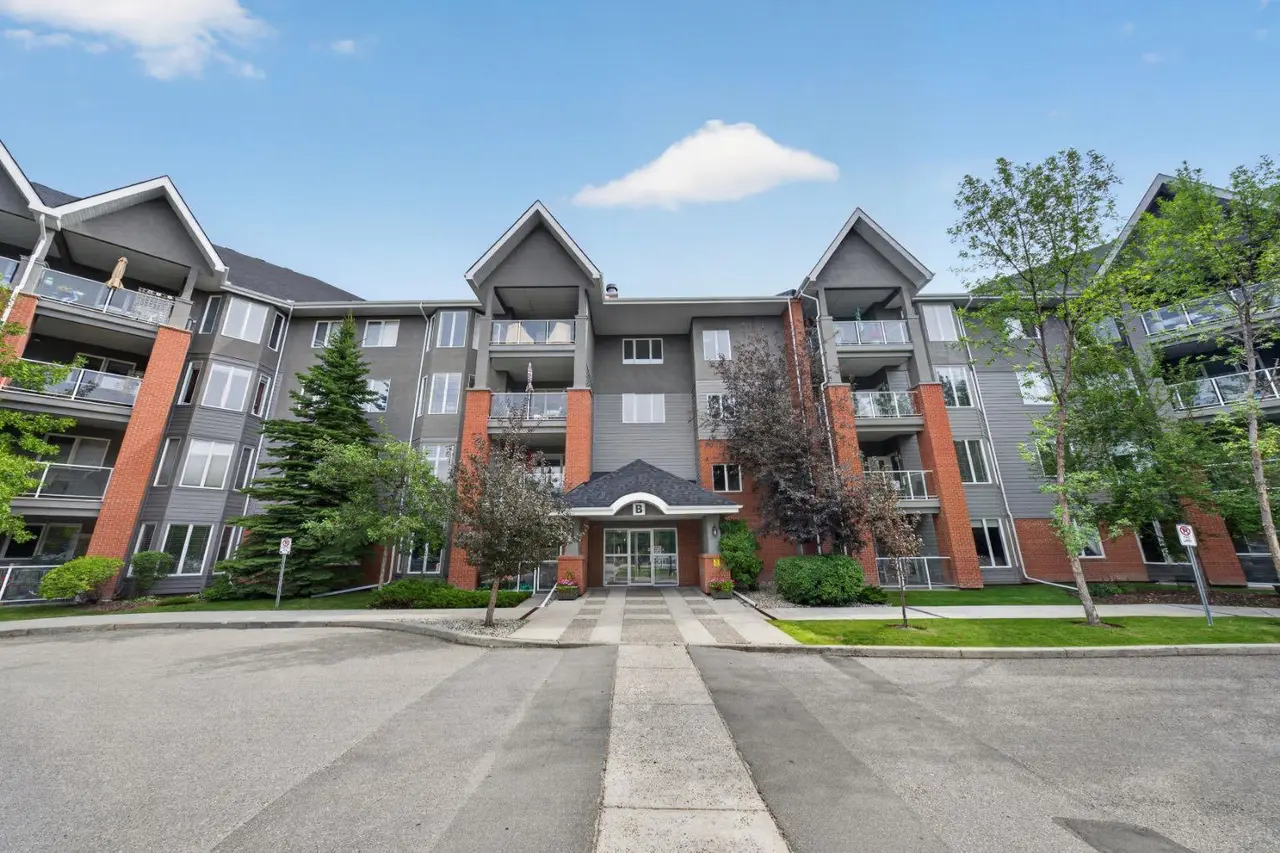 306B, 15 Everstone Drive SW
