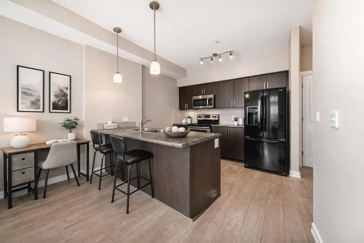 311, 117 Copperpond Common SE