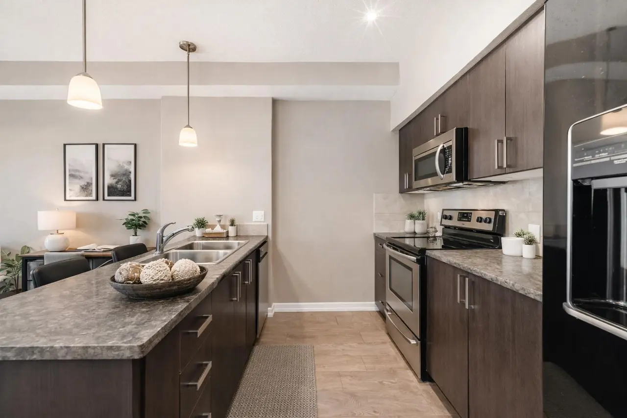 311, 117 Copperpond Common SE