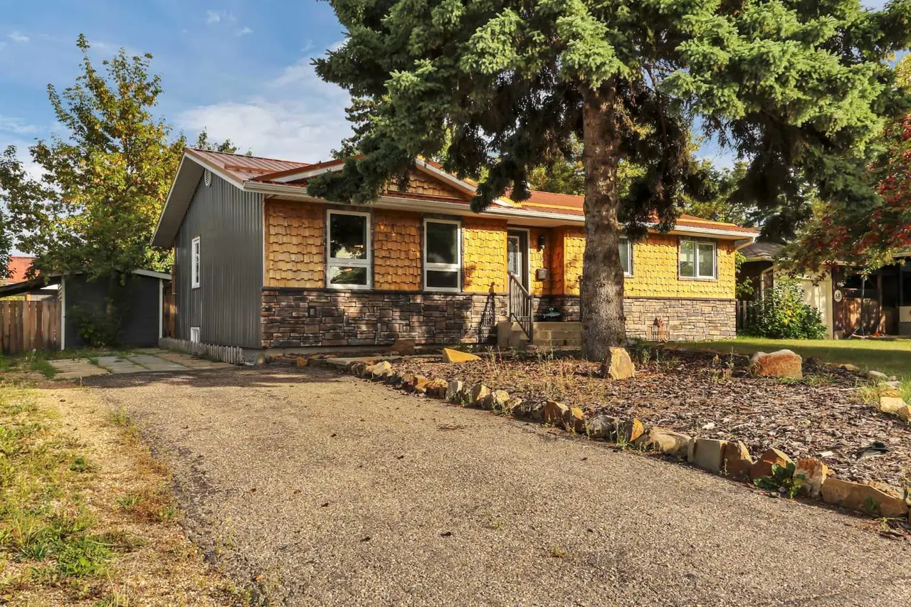 70 Sherwood Crescent 