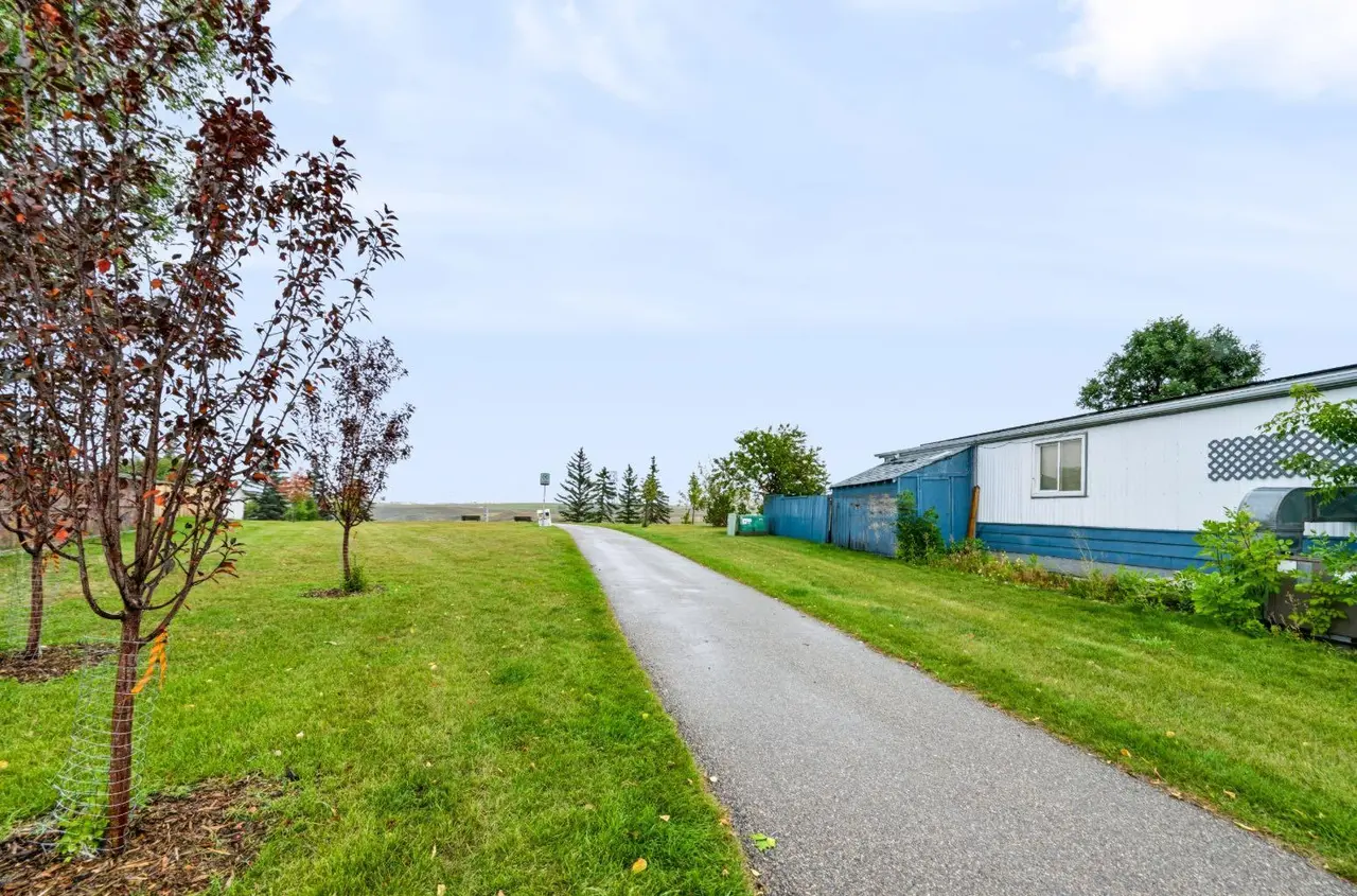 101 Huntstrom Drive NE
