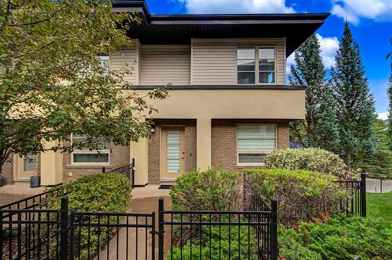 41 Aspen Hills Common SW
