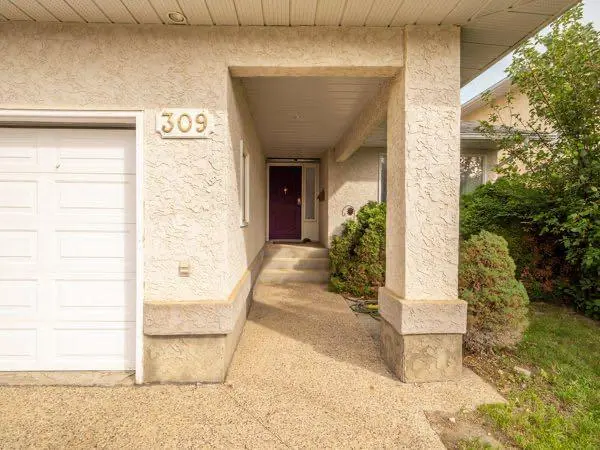 309 Coachwood Point W