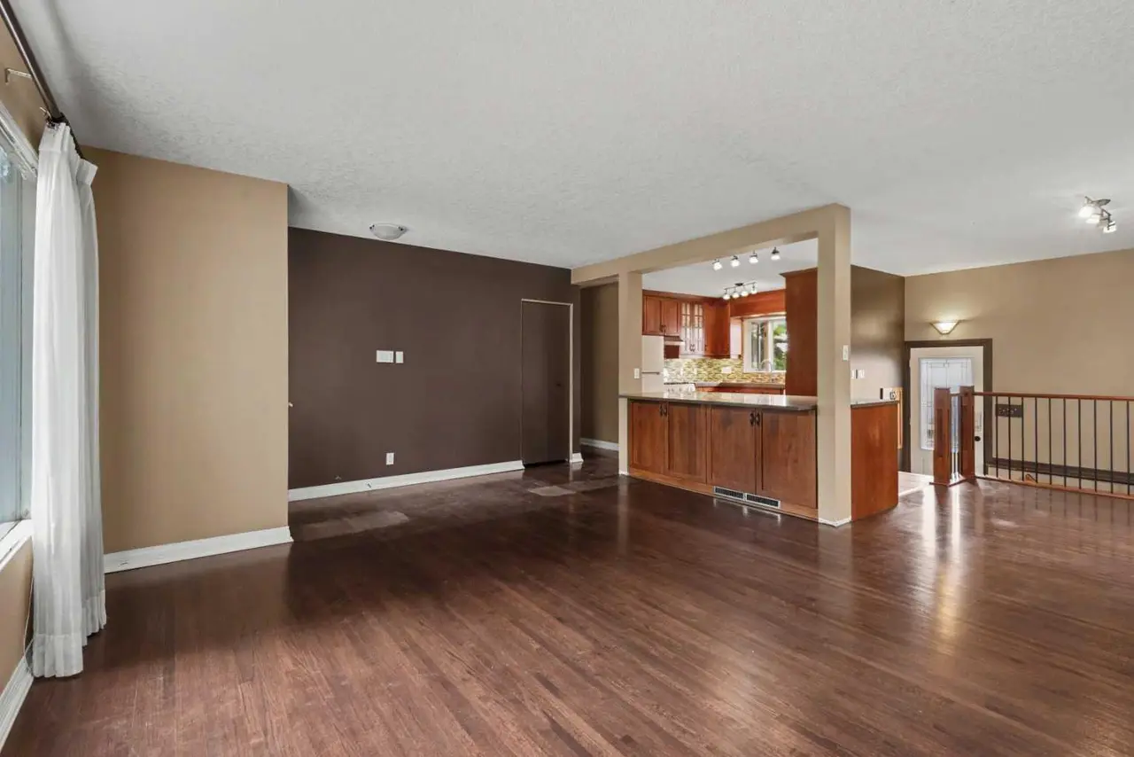 23 Arbour Crescent SE