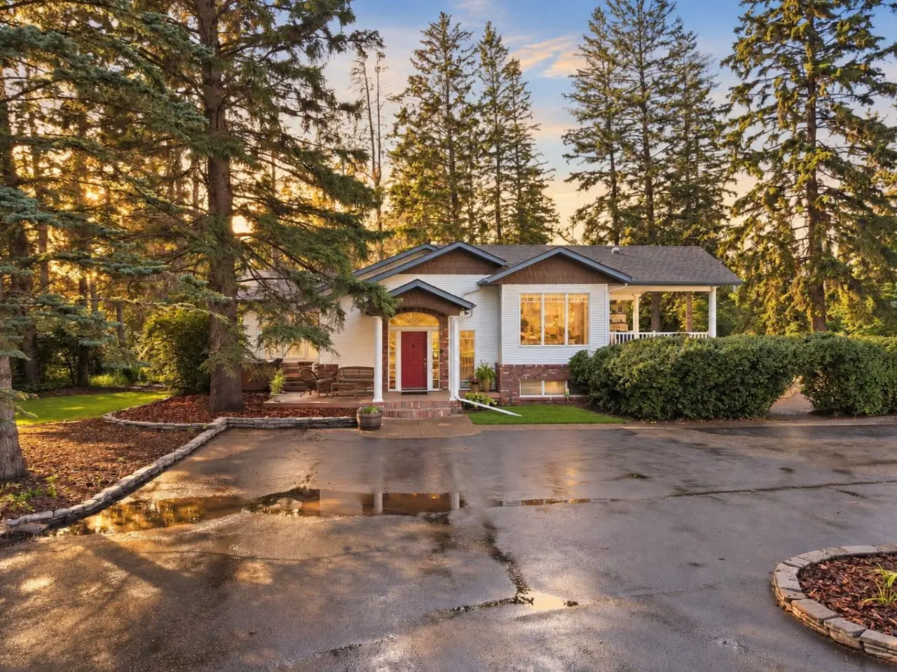18 College Park Drive 
