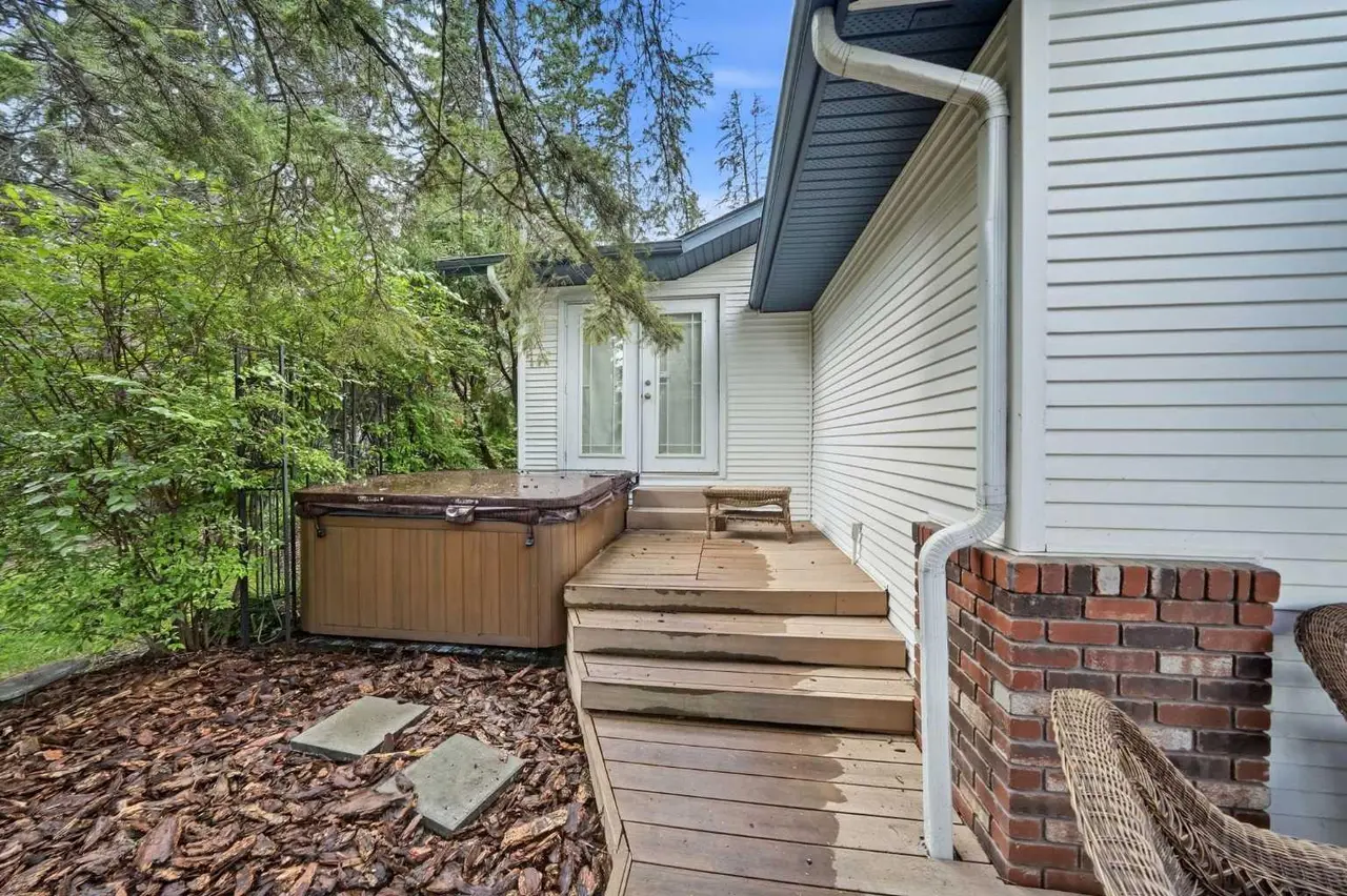 18 College Park Drive 