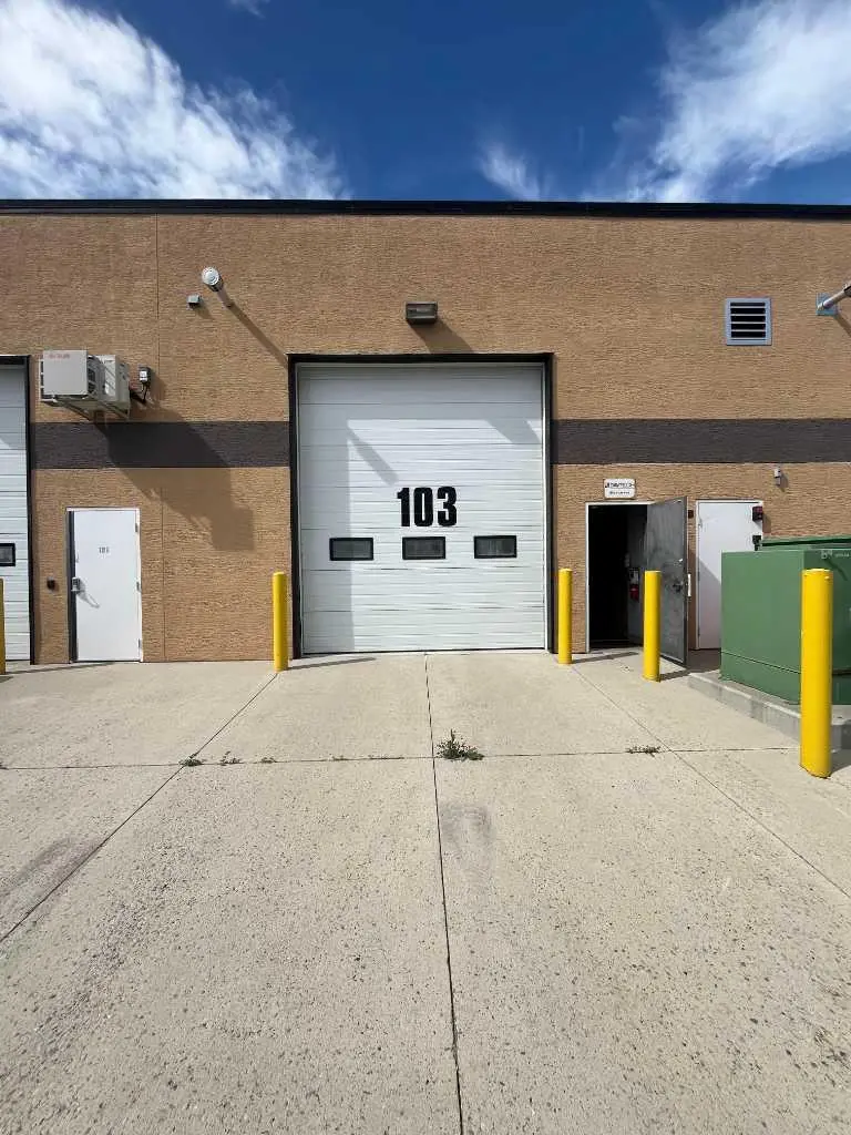 103, 541 Kingsview Way SE