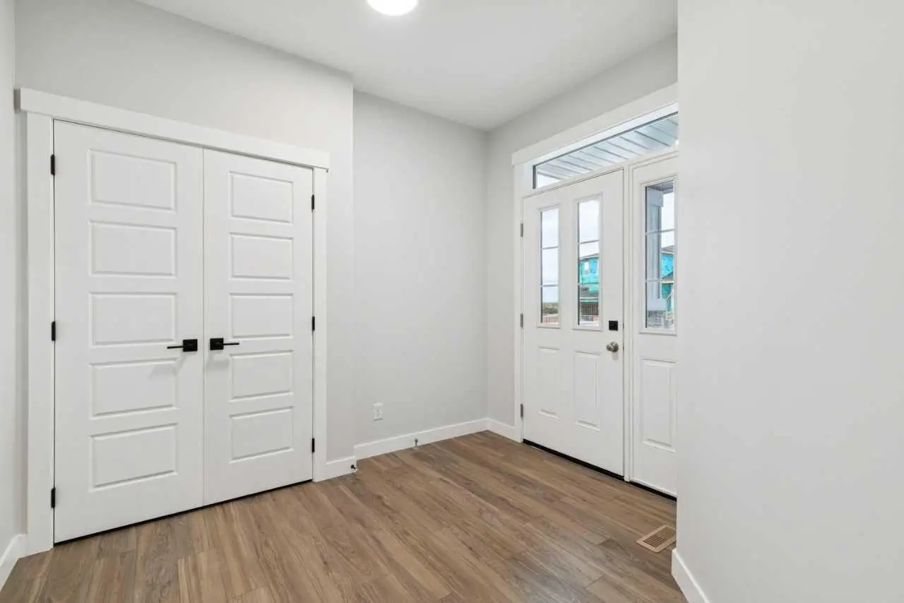 435 Bridgeport  