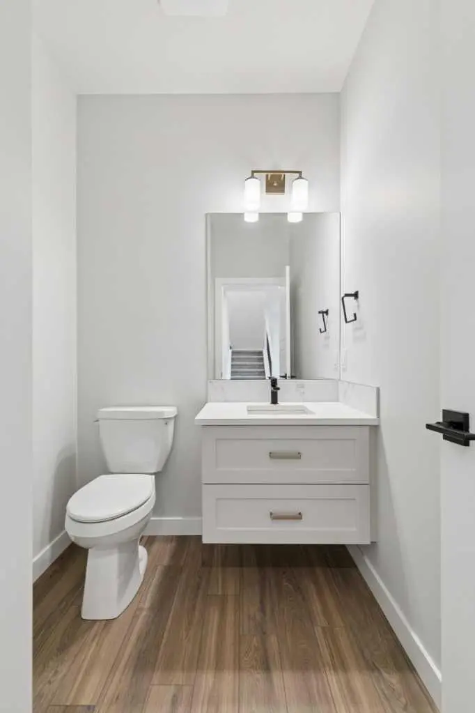 435 Bridgeport  