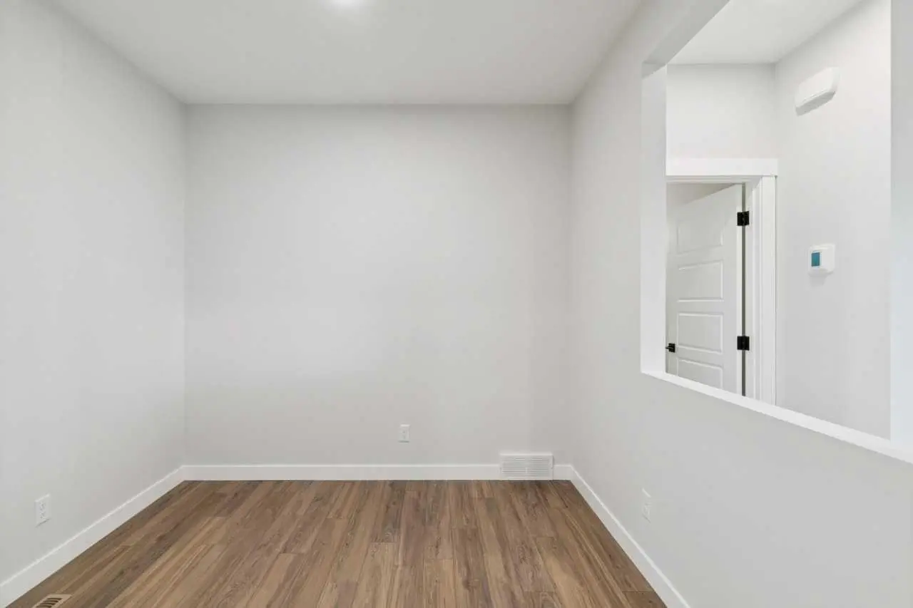 435 Bridgeport  