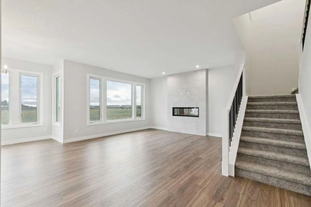 435 Bridgeport  