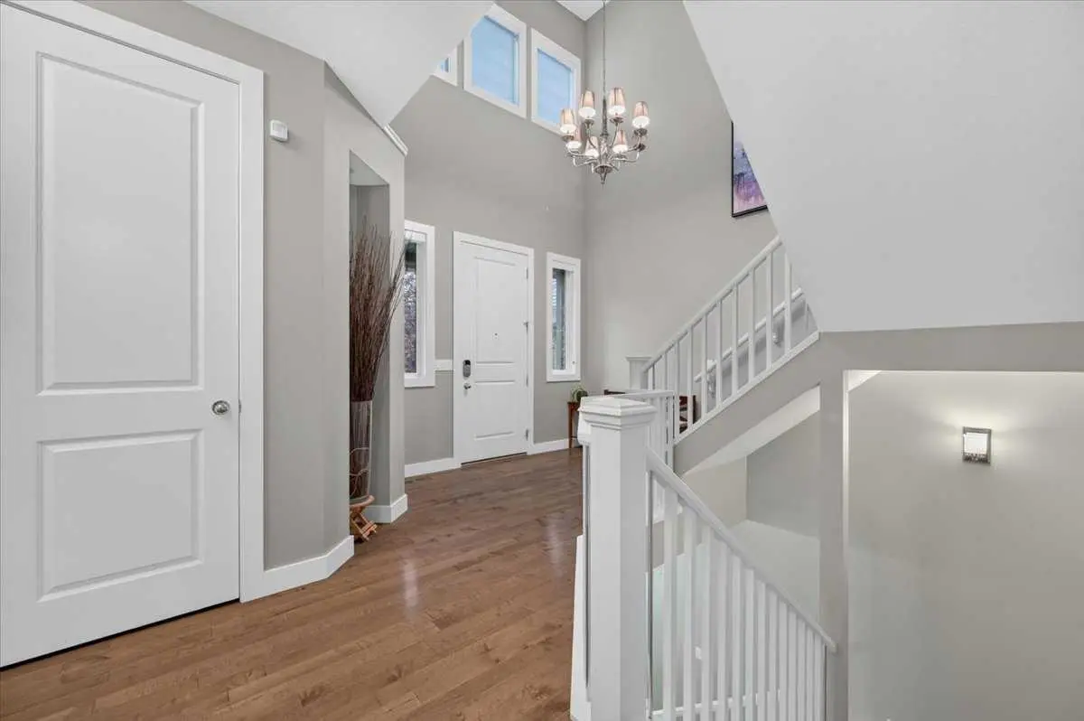159 Cooperstown Lane SW