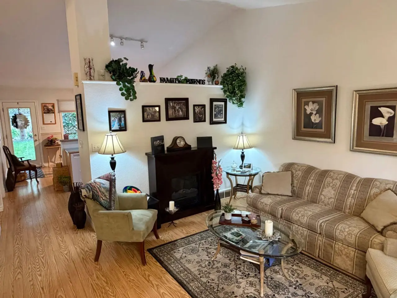 6 Heritage Crescent W