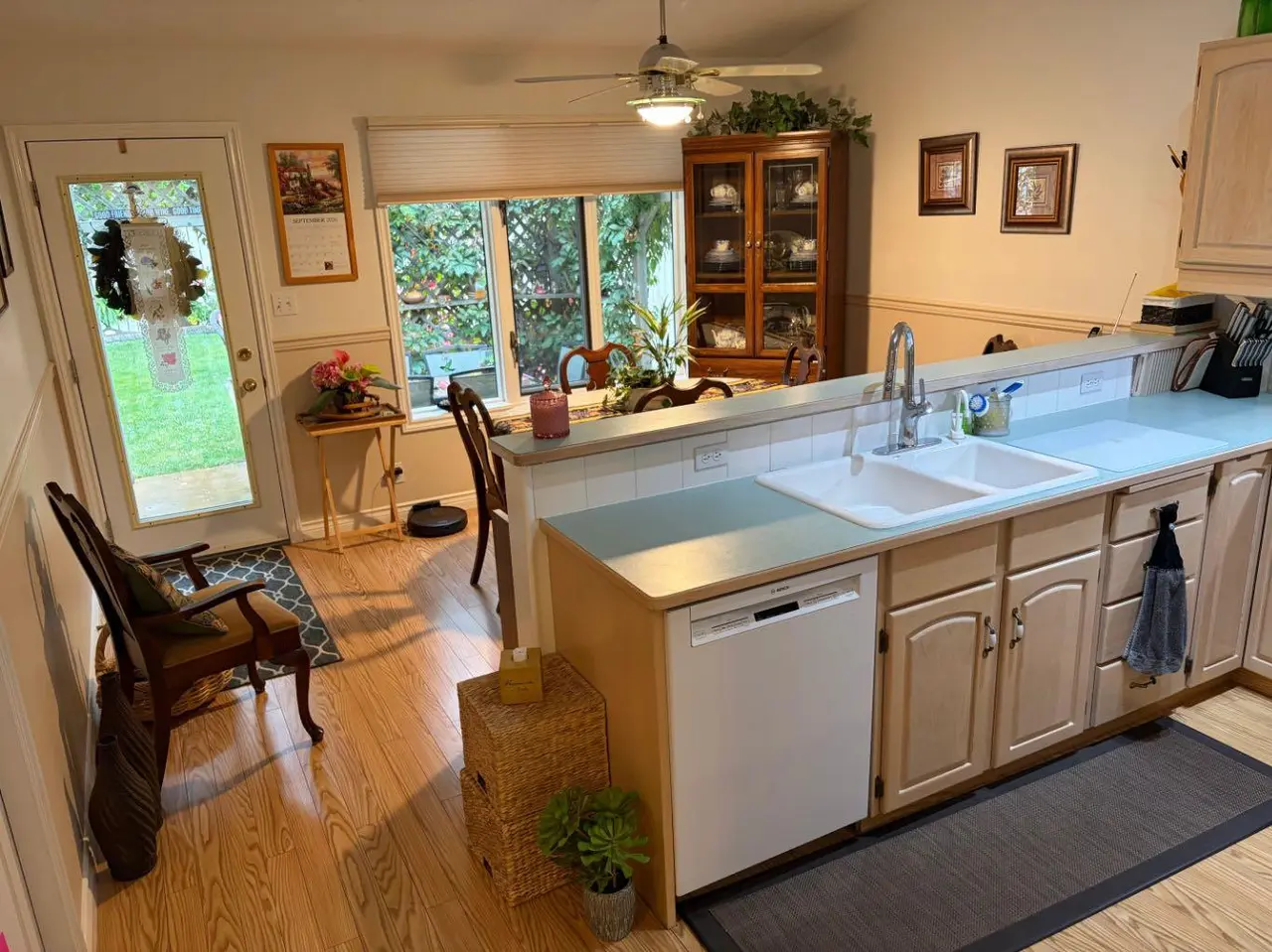 6 Heritage Crescent W