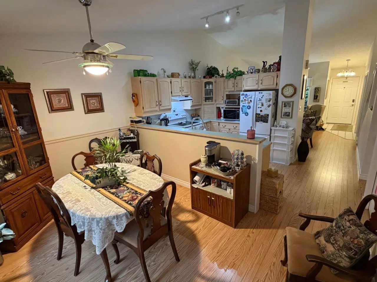 6 Heritage Crescent W