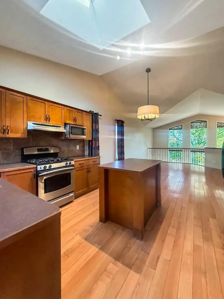 105 Riverwood Manor W