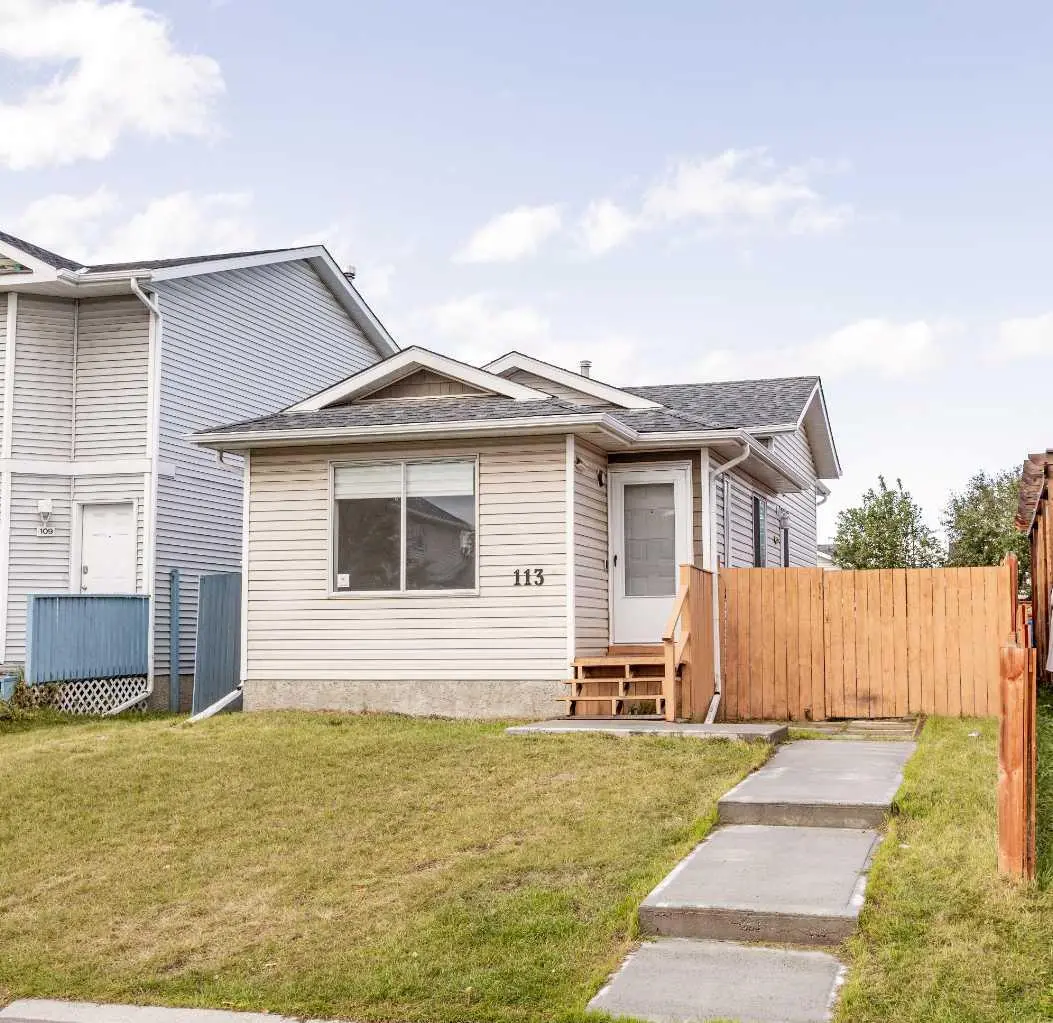 113 Taradale Close NE
