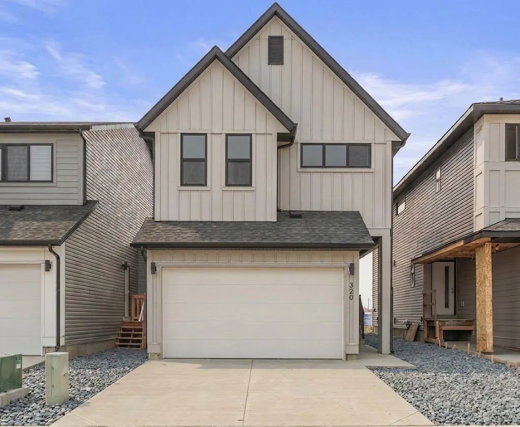 320 Copperhead Way SE