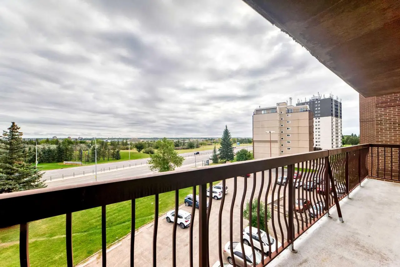 517, 5 Berkeley Place W