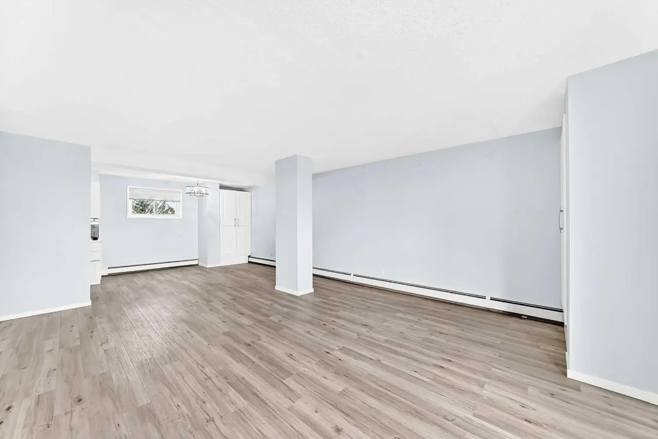 517, 5 Berkeley Place W