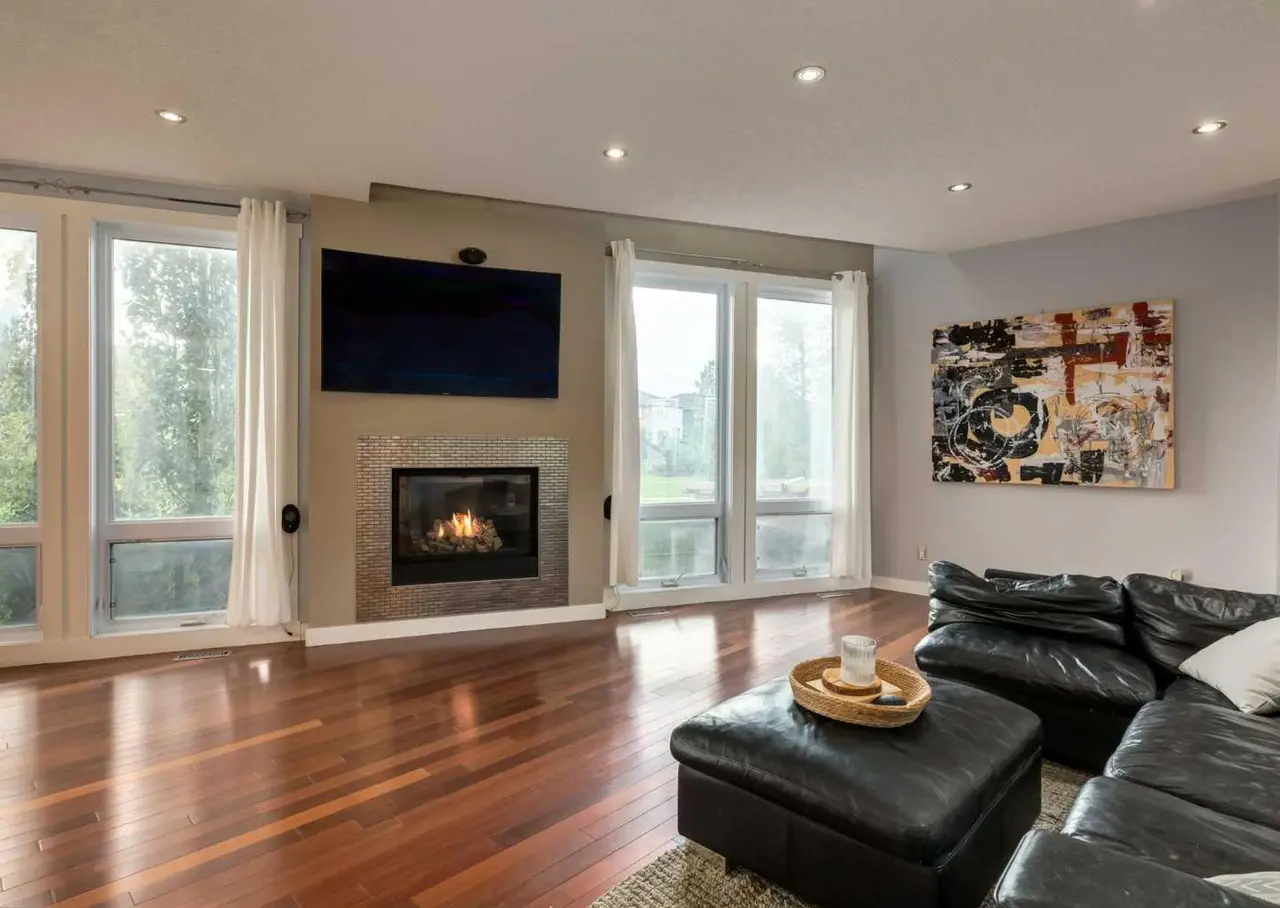 237 Luxstone Green SW