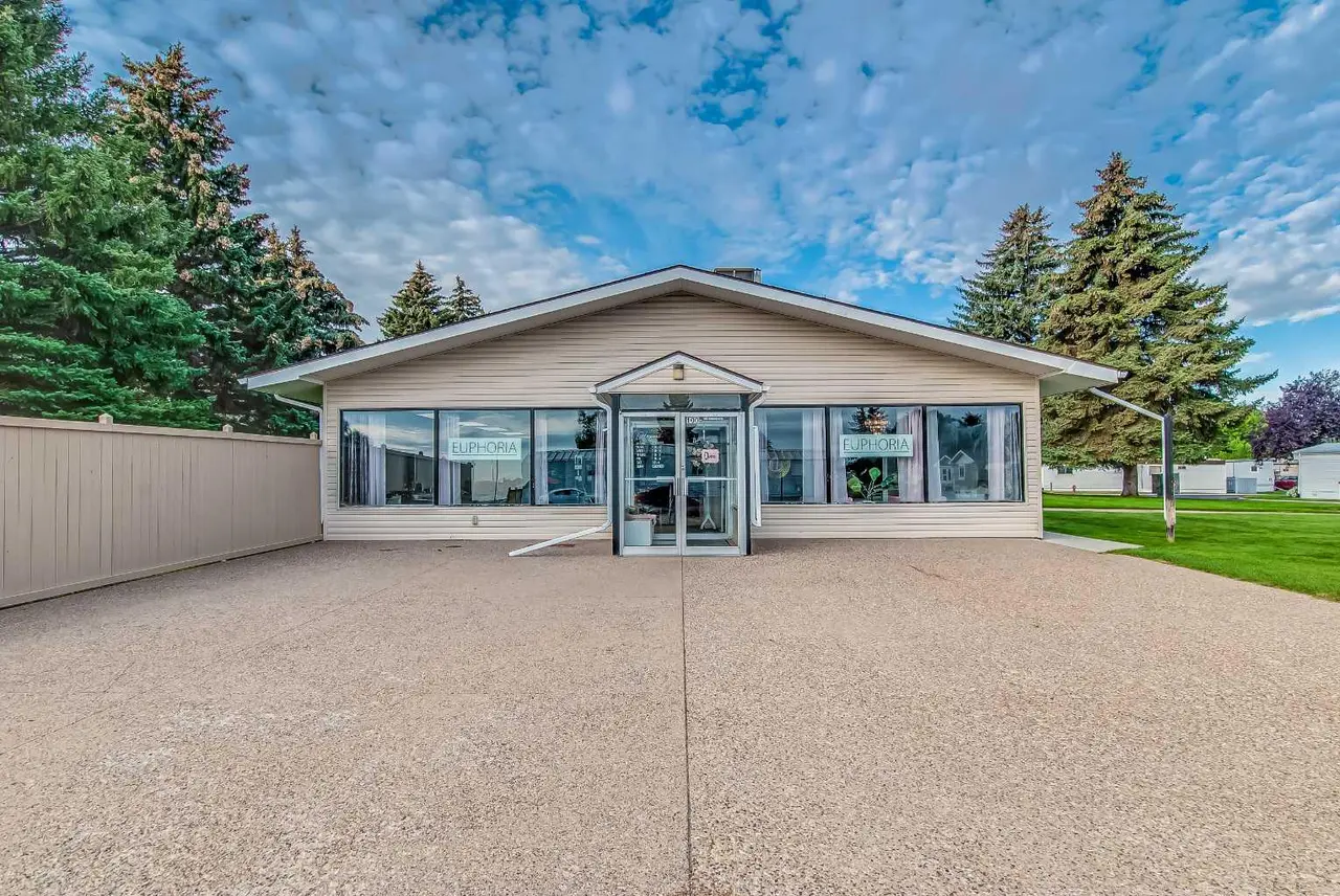 100, 2248 Southview Drive SE