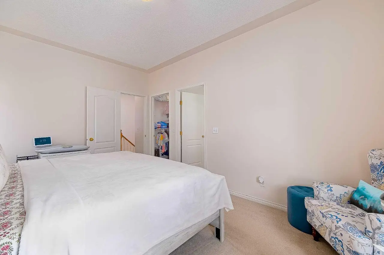 81 Sierra Morena Landing SW