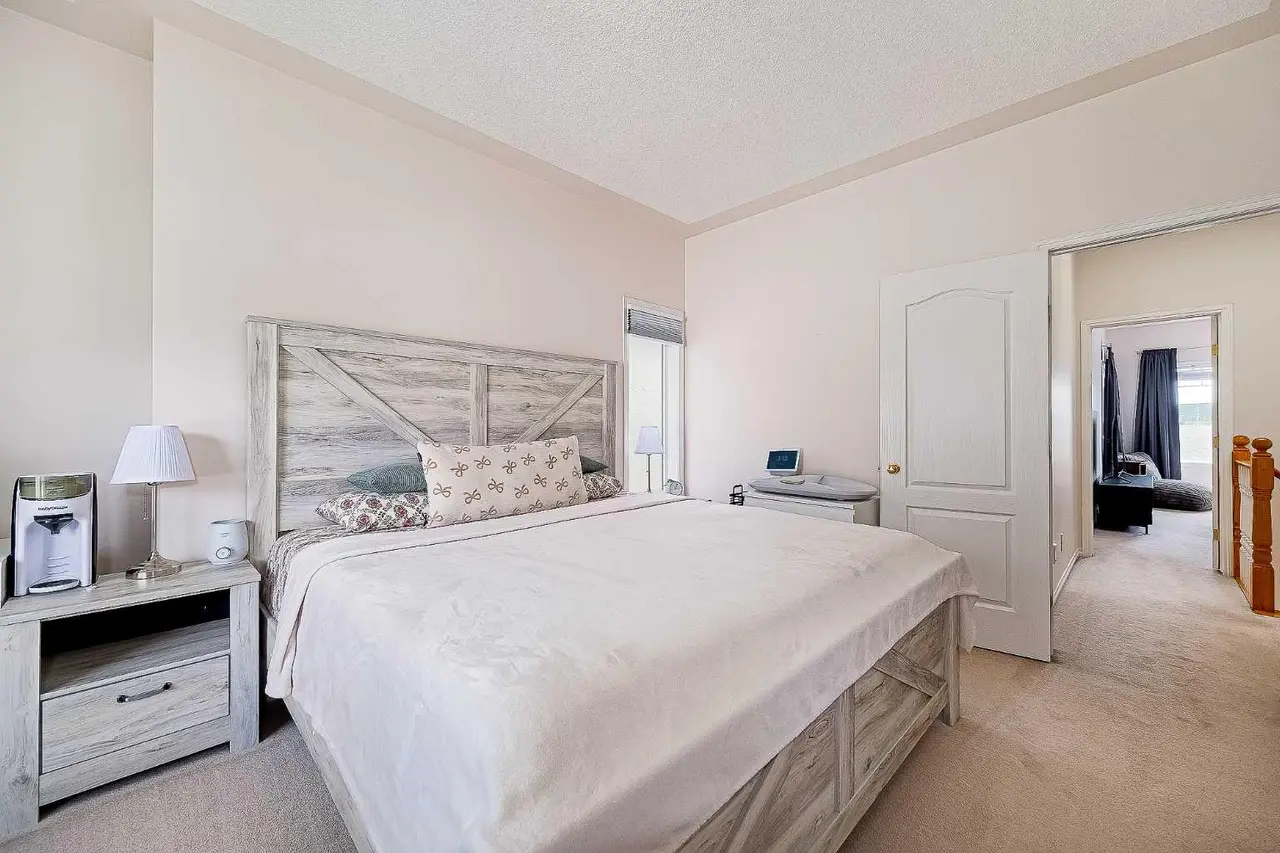 81 Sierra Morena Landing SW