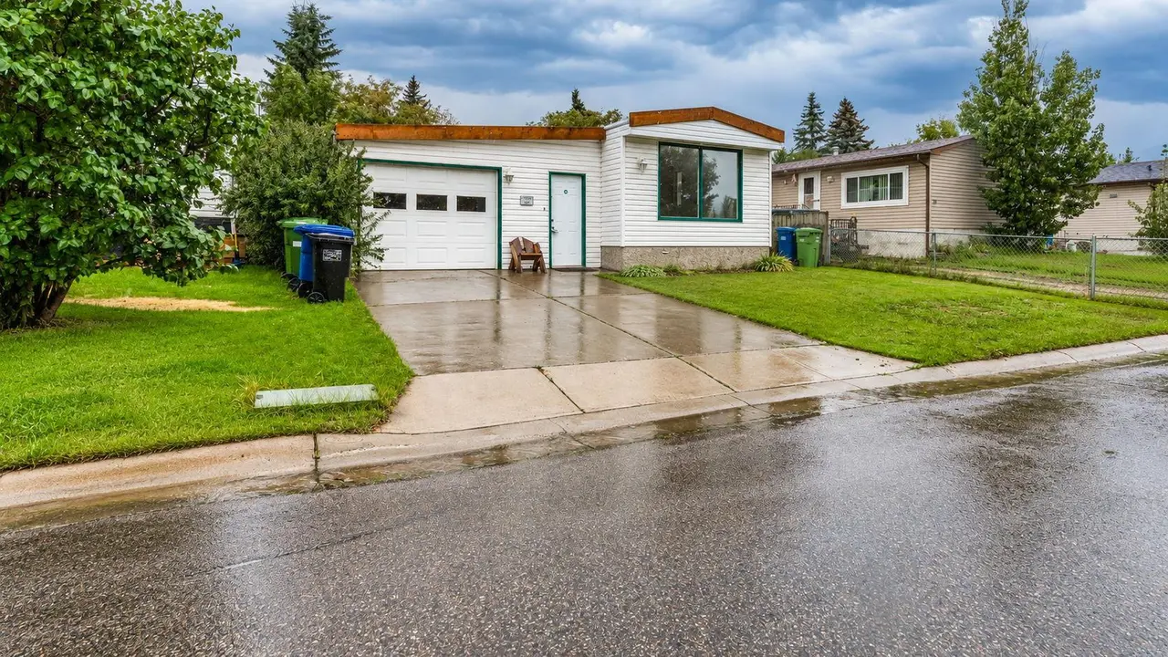 24 spring HAVEN Close SE