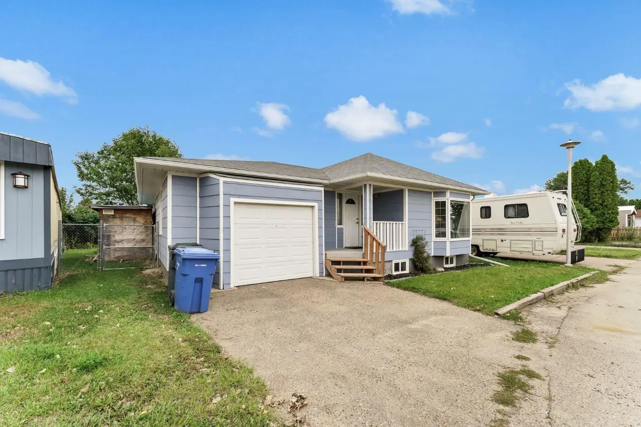 352 Cornell Crescent SW