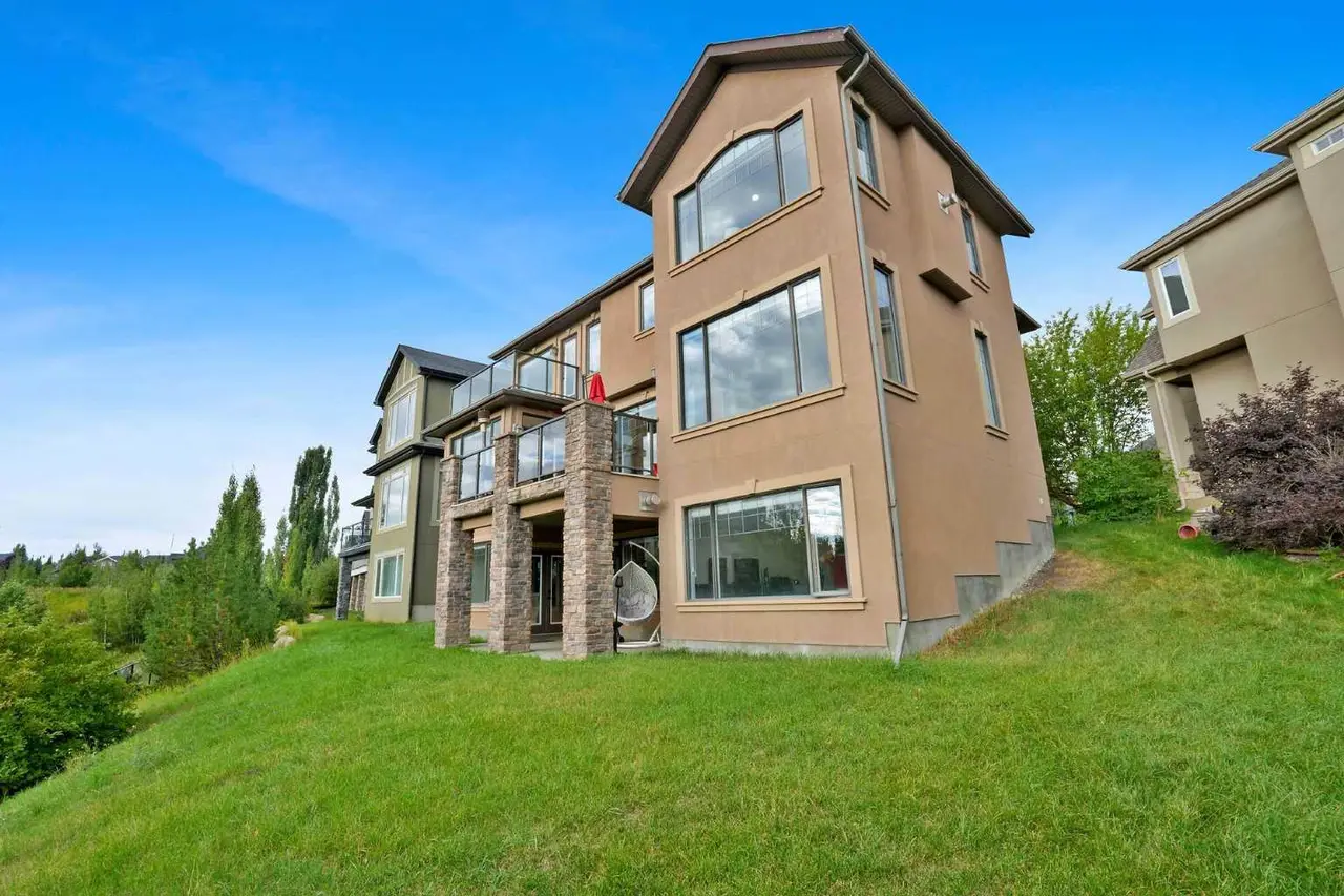 323 Aspen Glen Place SW