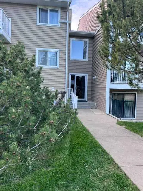 208, 49 Bennett Street 