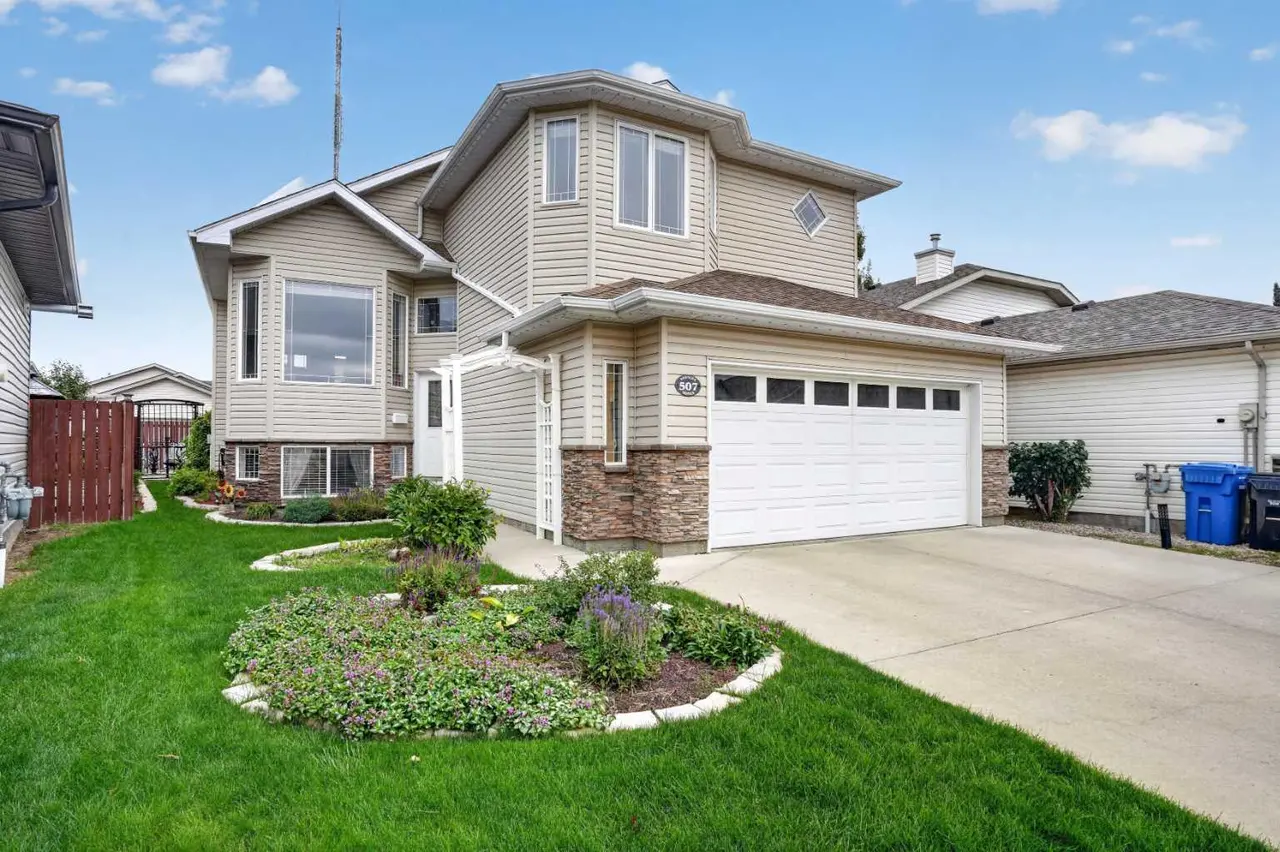 507 Lynx Crescent N