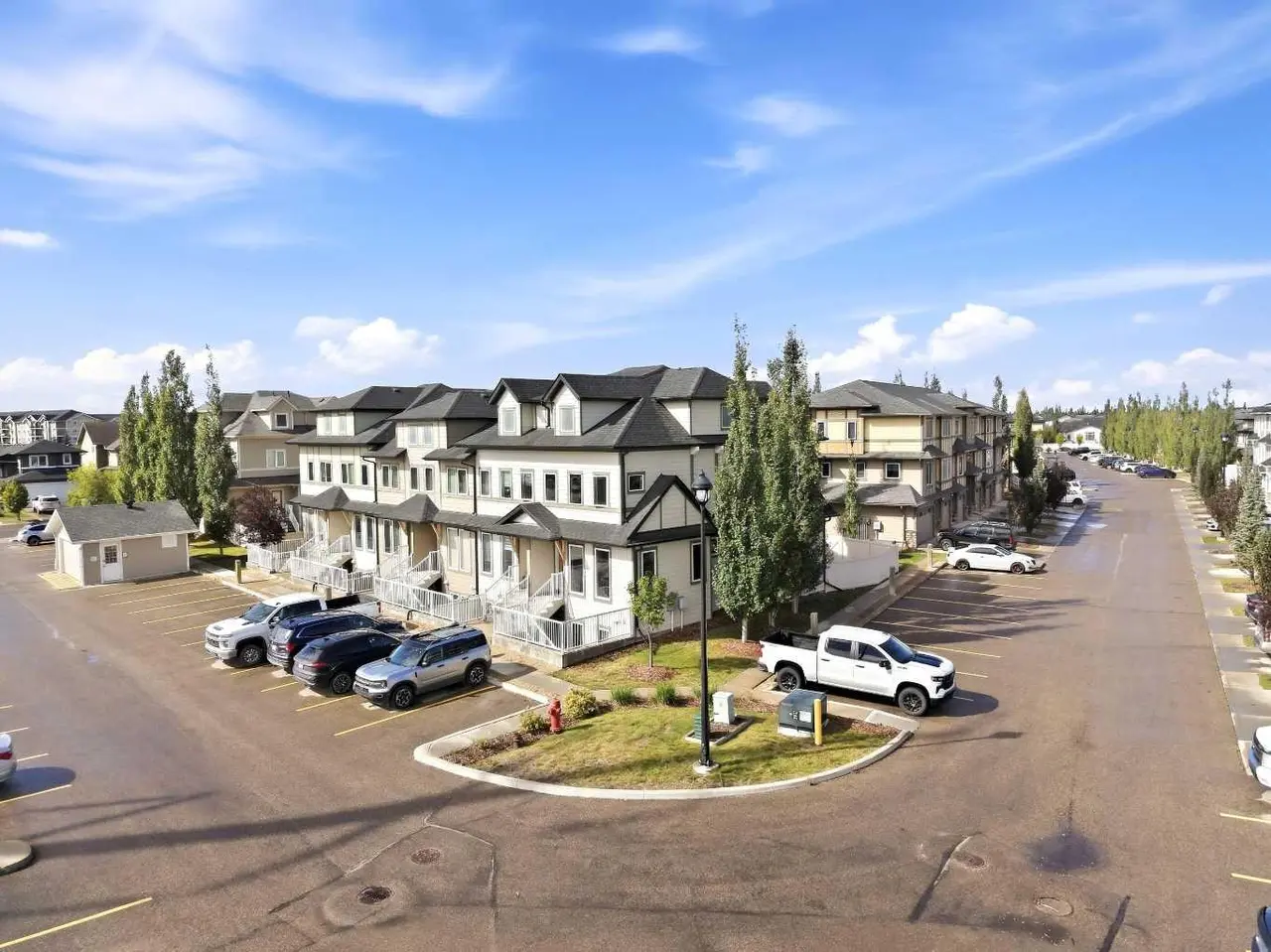909, 339 Viscount Drive 