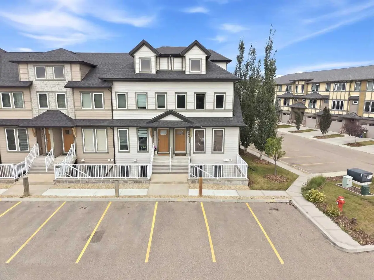 909, 339 Viscount Drive 