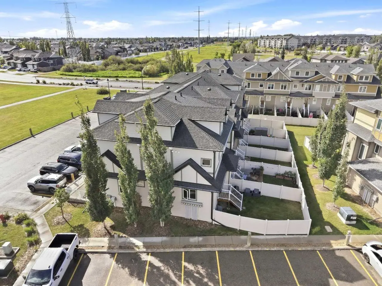 909, 339 Viscount Drive 