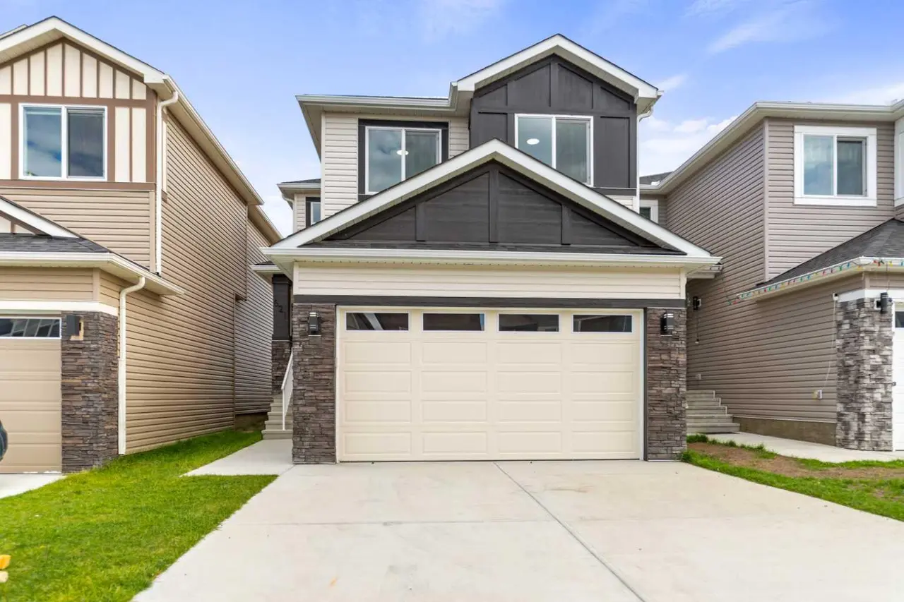 621 corner meadows Way NE